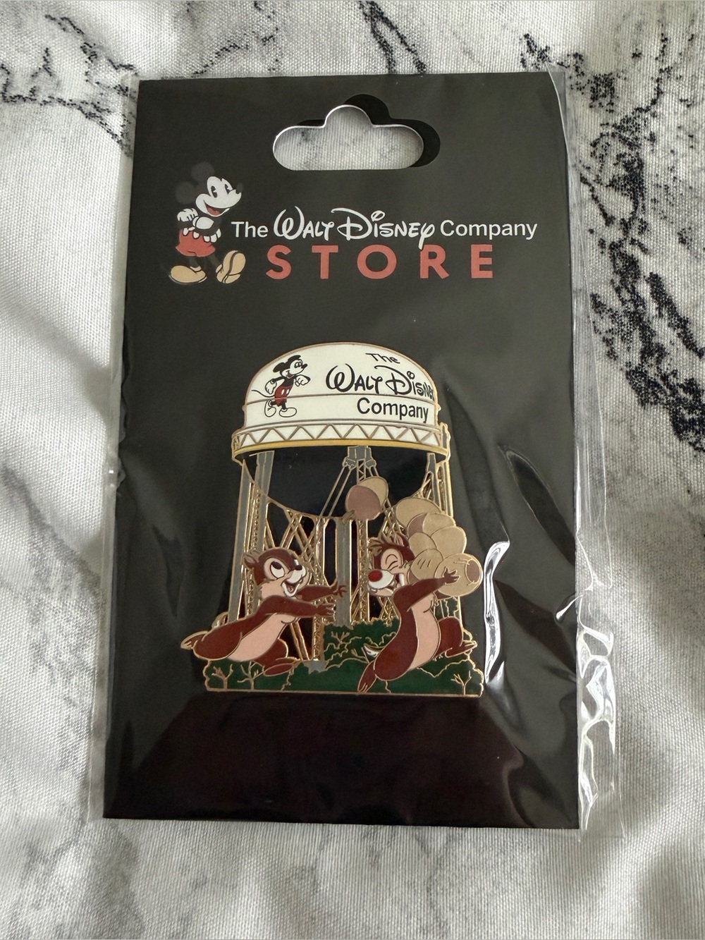 Disney | NWT Chip and Dale DEC Pin